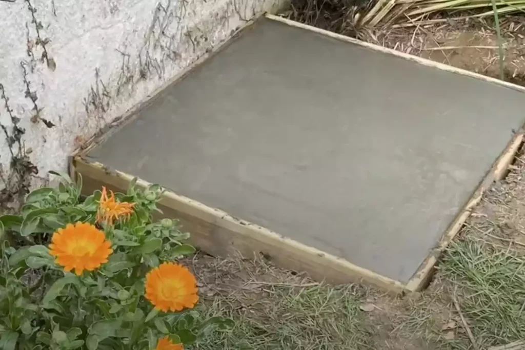 Comment fixer  un récupérateur eau  au mur