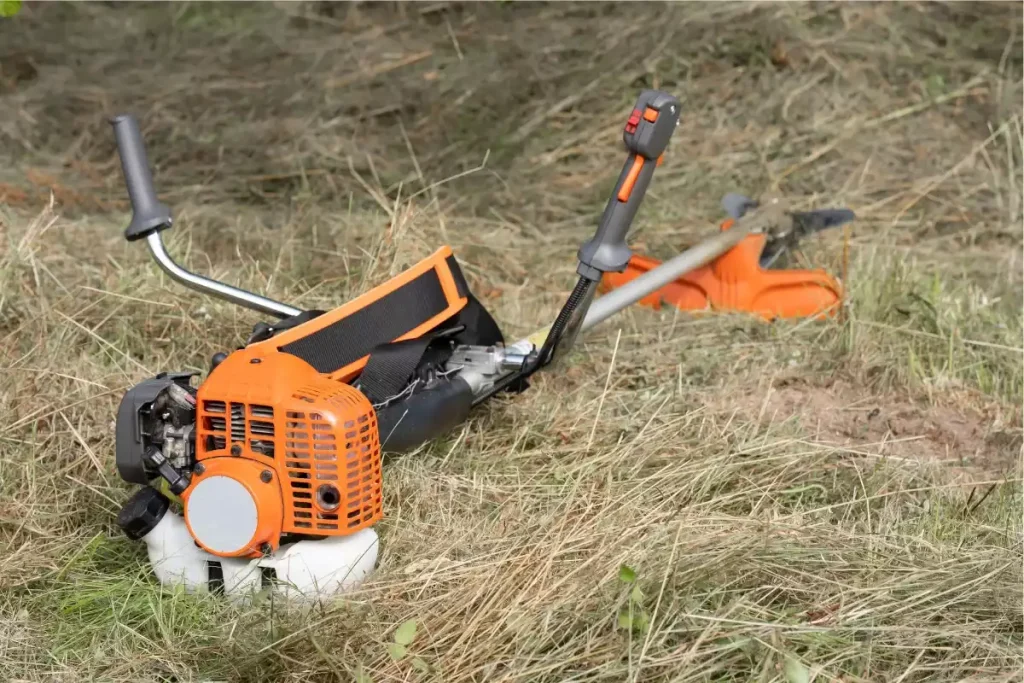 pourquoi ma débroussailleuse se noie au démarrage
