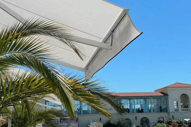 store banne moteur solaire