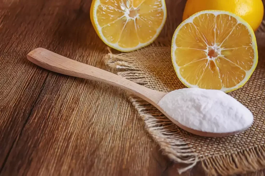 nettoyage cuillère bois bicarbonate eau bouillante