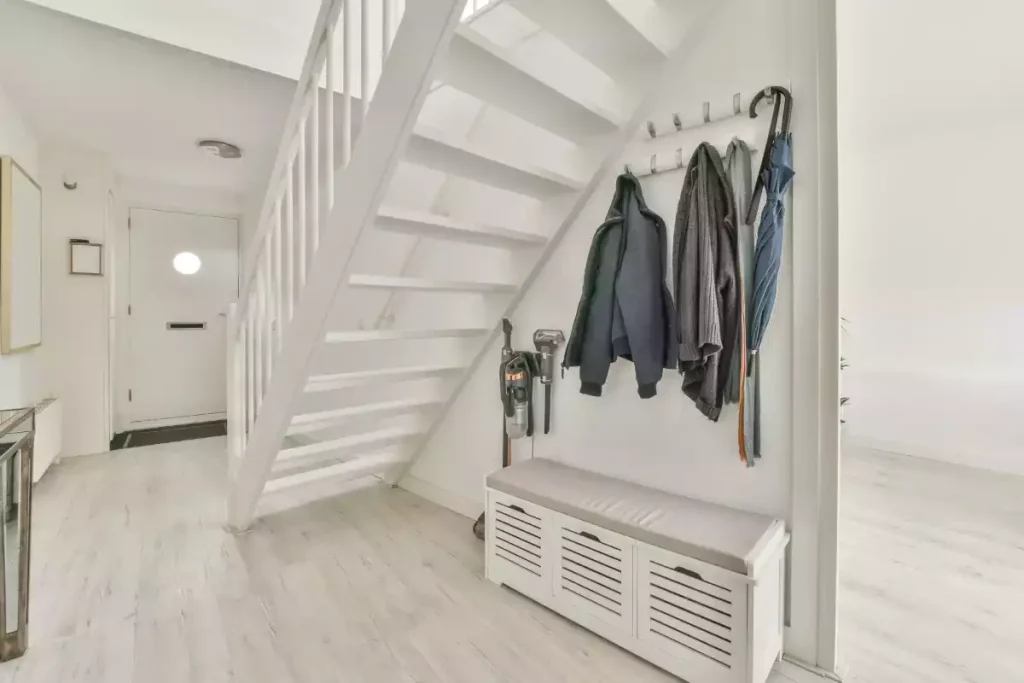 aménagements sous escaliers rangement