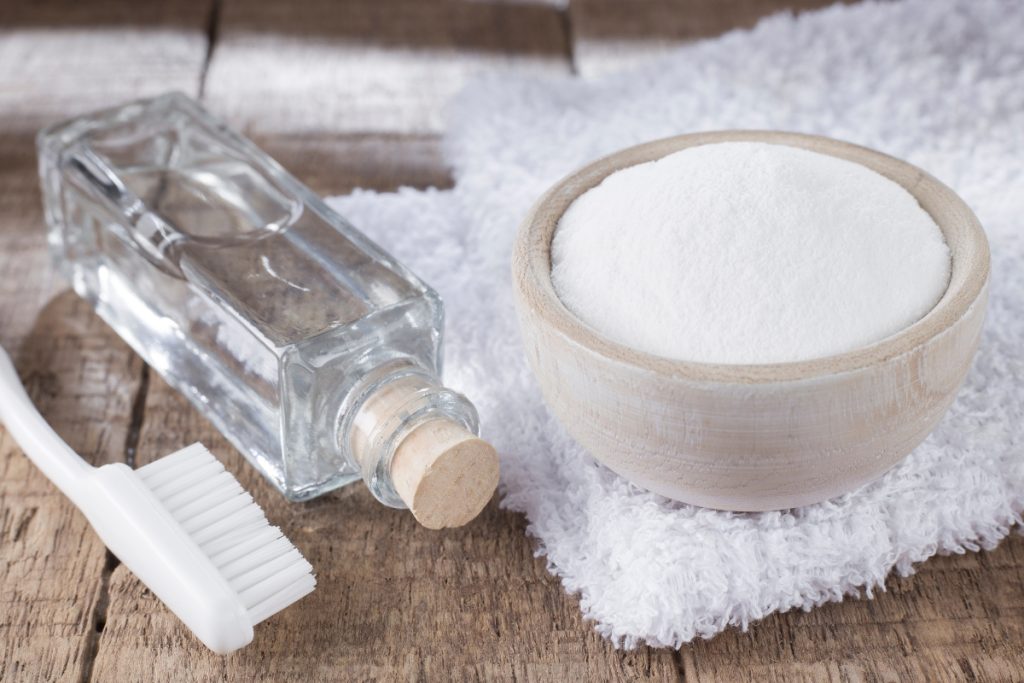 acide chlorhydrique et bicarbonate de soude
