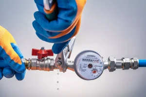 Un compteur d'eau peut-il tourner sans fuite